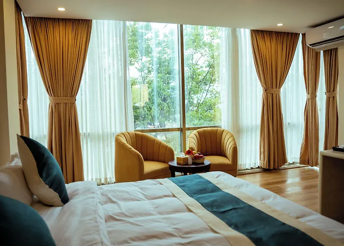 Black Diamond Hotel 4*