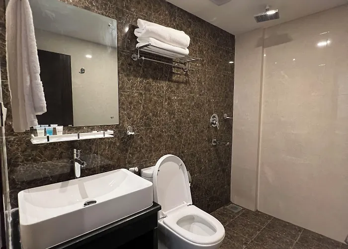 Black Diamond Hotel 4*