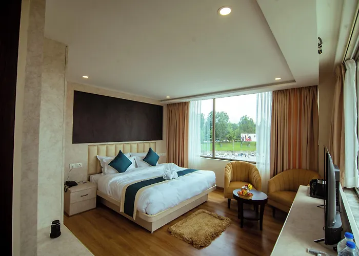 Black Diamond Hotel 4*