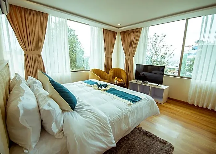 Black Diamond Hotel 4*